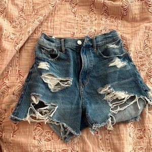 american eagle highest rise 90s boyfriend short
